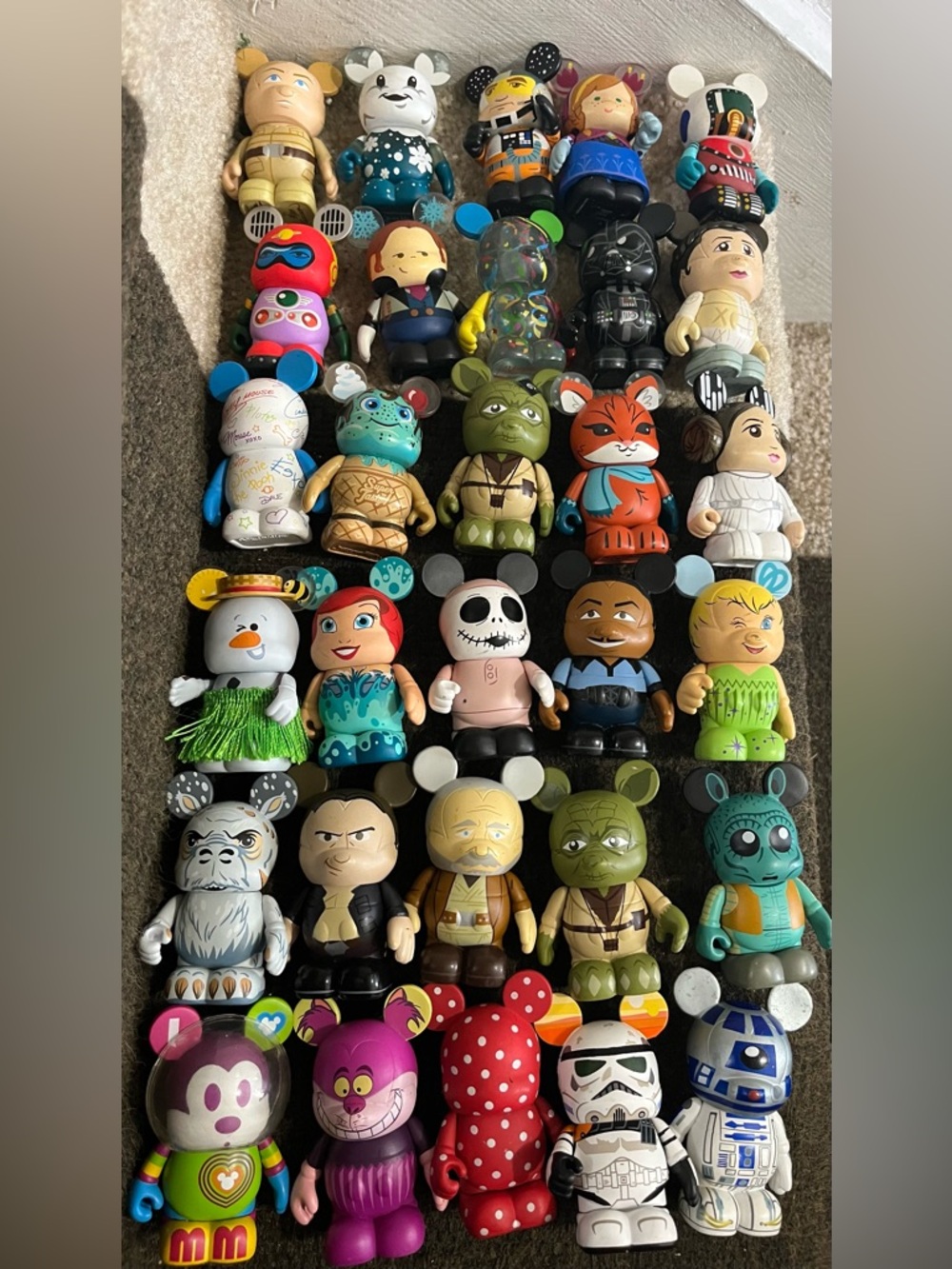 30 Pc Disney and Star Wars Vinylmation figures